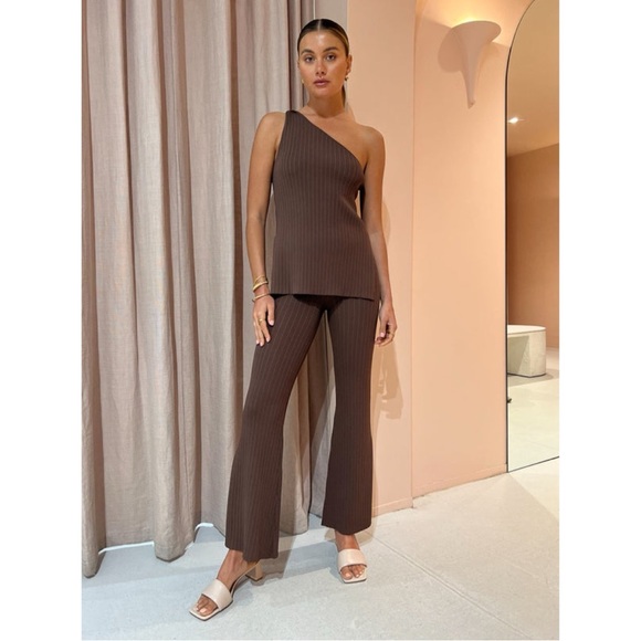 SIR Sylvie Pant - Picture 1 of 7